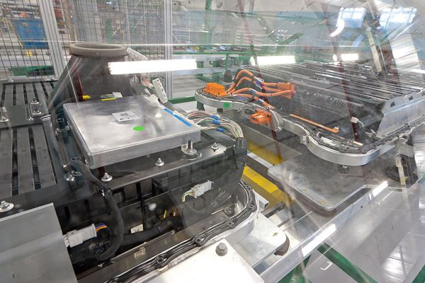 Le fleuron électrique de Renault partage l'usine de Flins avec la Clio