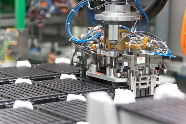Le fleuron électrique de Renault partage l'usine de Flins avec la Clio