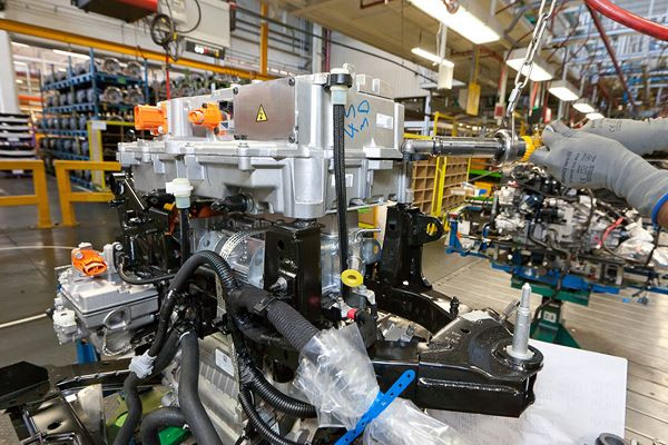 Le fleuron électrique de Renault partage l'usine de Flins avec la Clio