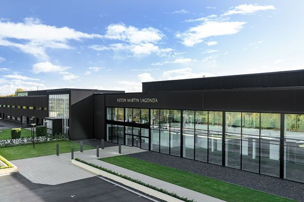 Le site de production Aston Martin de St Athan est dédié au SUV électrique DBX