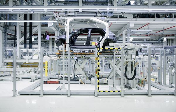 L'usine de production de véhicules Volkswagen de Zwickau est convertie à l’électrique