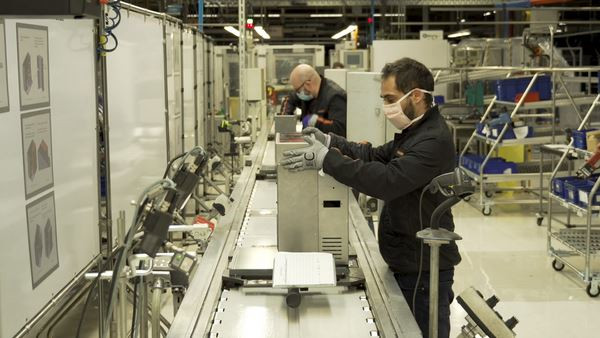 Seat fabrique des respirateurs automatisés à l’aide de moteurs d'essuie-glaces