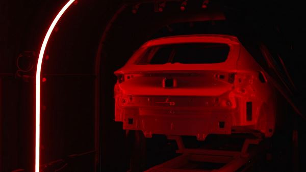 Chaque carrosserie Seat passe 6 heures dans l'atelier de peinture de Martorell