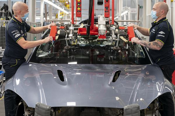 Aston Martin Lagonda redémarre progressivement la production à St Athan