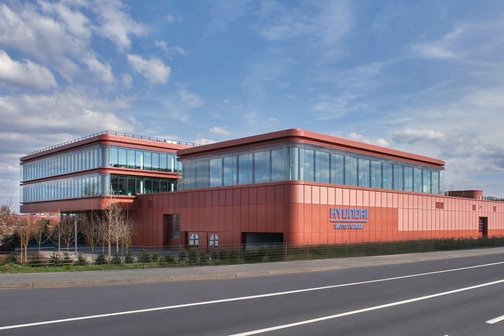 La chambre semi-anéchoïque Hyundai permet de réaliser des essais sur le niveau de bruits et vibrations