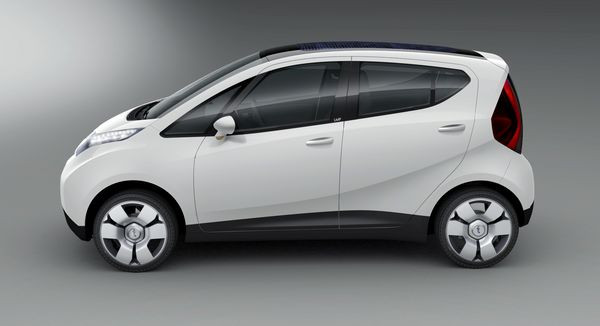 Le célèbre designer automobile italien Pininfarina et groupe Bolloré présentent la B°