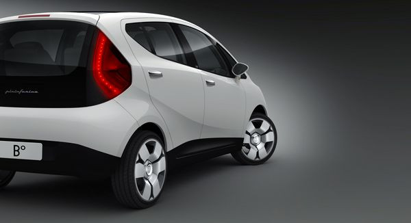 Le célèbre designer automobile italien Pininfarina et groupe Bolloré présentent la B°