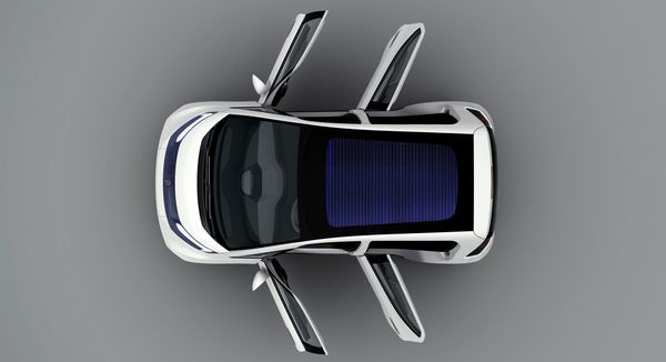 Le célèbre designer automobile italien Pininfarina et groupe Bolloré présentent la B°