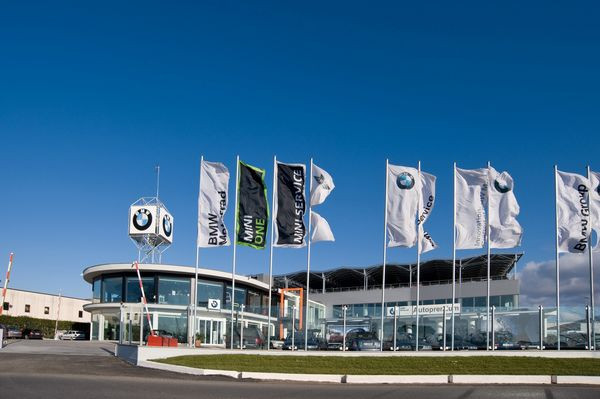 Le concessionnaire BMW de Viterbo près de Rome investit dans des panneaux photovoltaïques