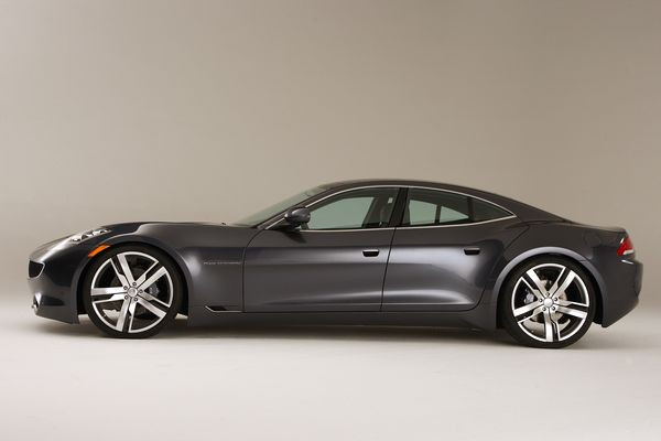 Premiers tours de roues pour la Fisker Karma hybride rechargeable à Monterey le 15 août