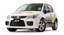 Suzuki présente le Suzuki SX4-FCV à pile à combustible au salon de Tokyo