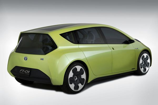 Toyota dévoile un concept hybride FT-CH au salon de l'automobile de Détroit