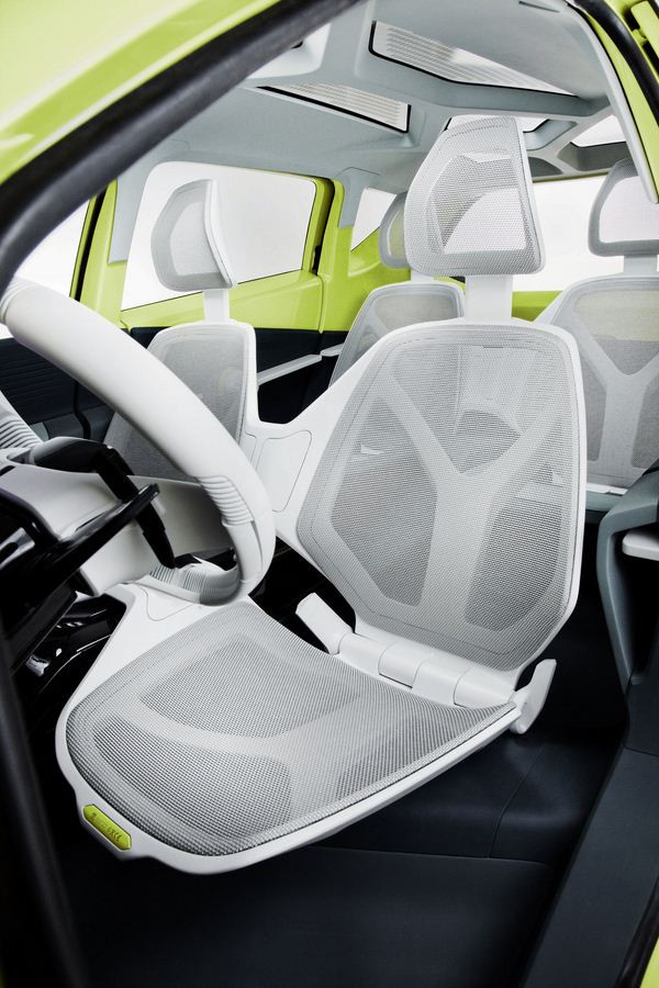 Toyota dévoile un concept hybride FT-CH au salon de l'automobile de Détroit