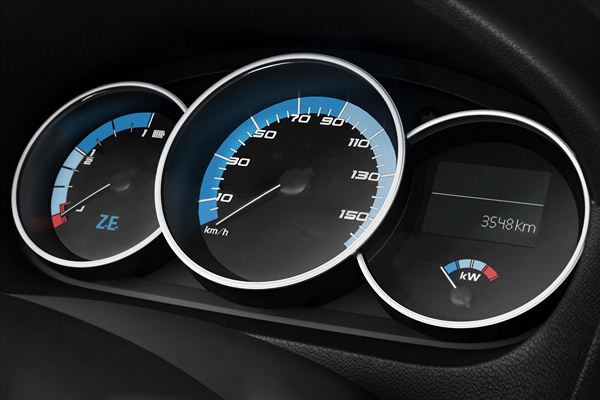 Renault présente la version de série de la Fluence Z.E.