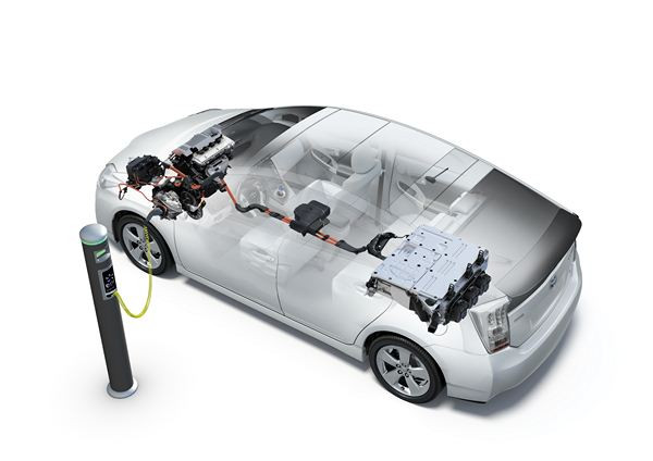 Une centaine de véhicules hybrides rechargeables Toyota en test à Strasbourg
