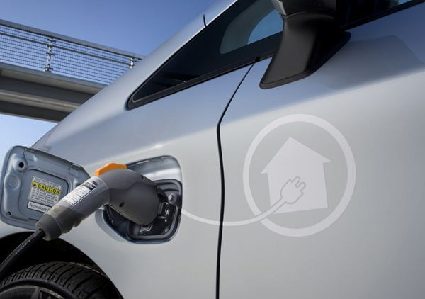 Une centaine de véhicules hybrides rechargeables Toyota en test à Strasbourg