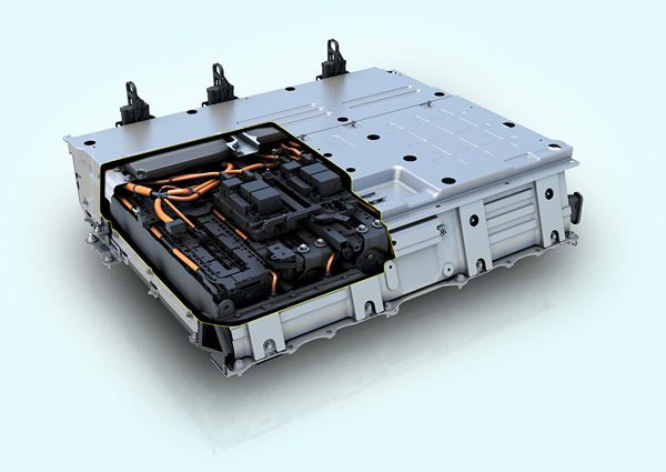 Une centaine de véhicules hybrides rechargeables Toyota en test à Strasbourg