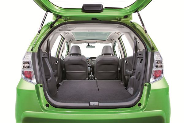 Honda présente sa première citadine hybride