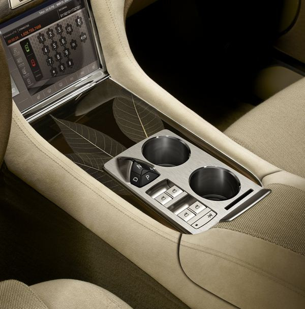 Fisker présente sa berline quatre portes quatre places hybride rechargeable