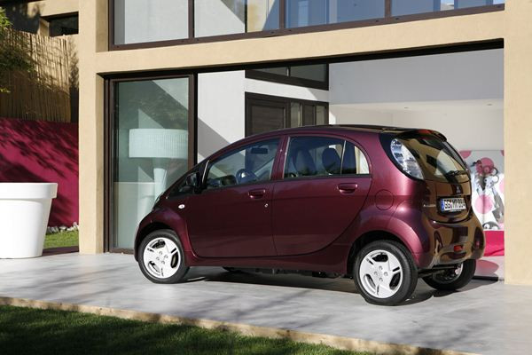Mitsubishi lance la i-MiEV électrique en France