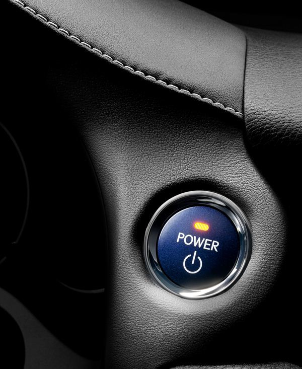 Lexus lance la première compacte hybride premium