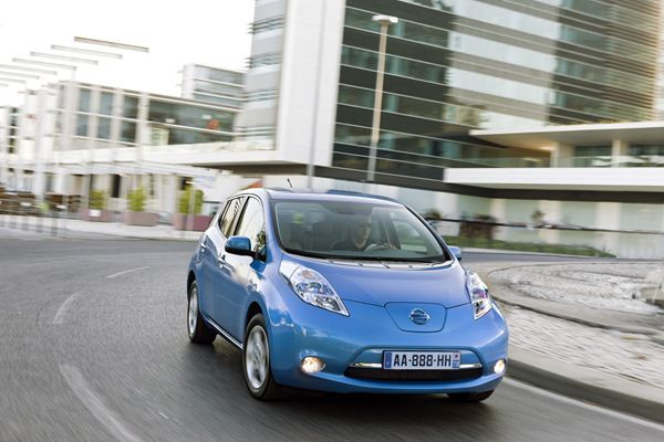Premiers tours de roues avec la Nissan Leaf électrique
