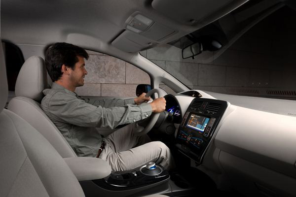 Premiers tours de roues avec la Nissan Leaf électrique