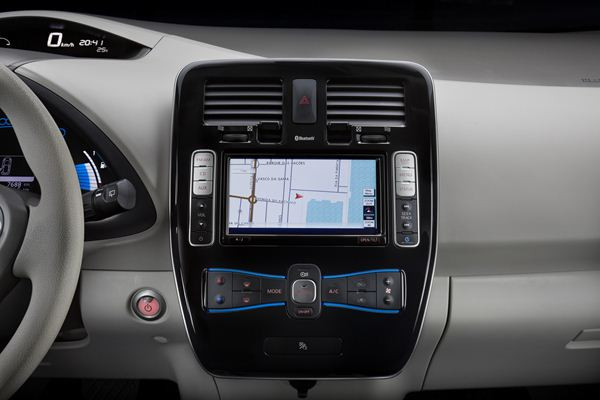 Premiers tours de roues avec la Nissan Leaf électrique
