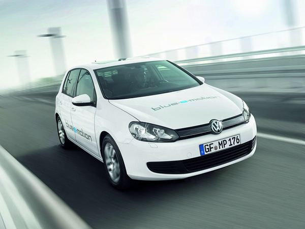 Volkswagen annonce la commercialisation de la Golf blue-e-motion électrique en 2014