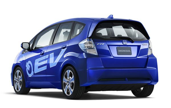 Honda dévoile une version électrique de la Fit à Los Angeles