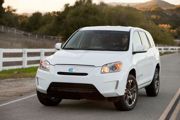 Toyota présente un concept de RAV4 électrique au salon de Los Angeles