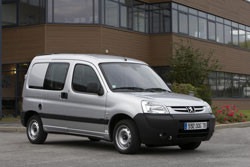 La fourgonnette électrique Peugeot vendue à partir de 42 600 Euros HT