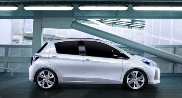 Toyota présente le concept Yaris Hybride HSD au salon de Genève