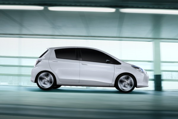 Toyota présente le concept Yaris Hybride HSD au salon de Genève