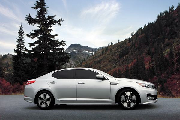 La déclinaison hybride de la Kia Optima présentée au salon de Genève