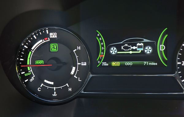 La déclinaison hybride de la Kia Optima présentée au salon de Genève