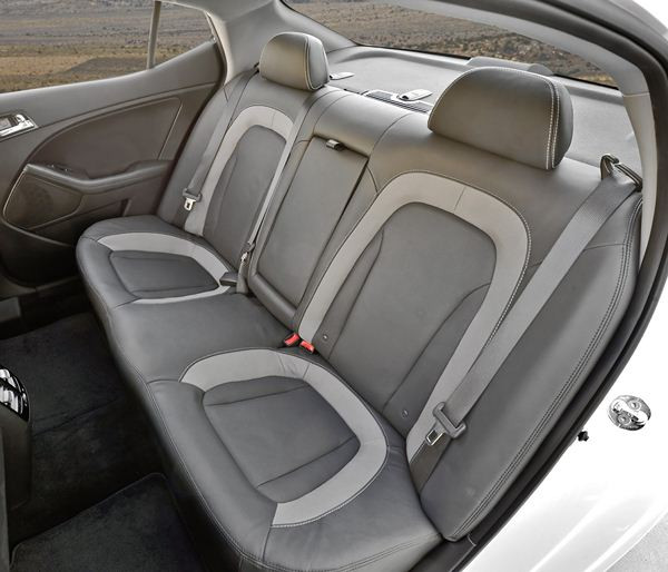 La déclinaison hybride de la Kia Optima présentée au salon de Genève