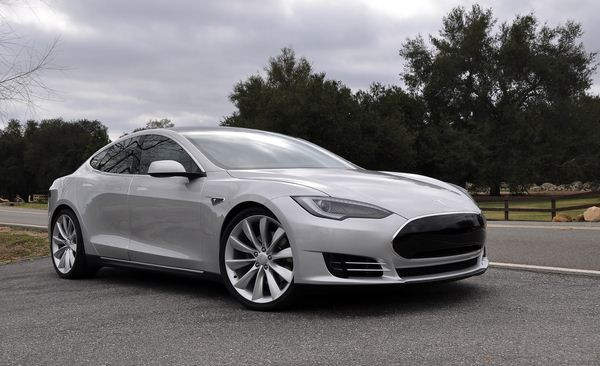 Le constructeur californien de véhicules électriques Tesla affiche son expertise en ingénierie