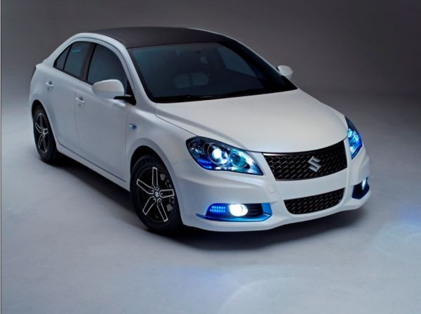 Suzuki dévoile un concept de déclinaison hybride de la berline Kisashi