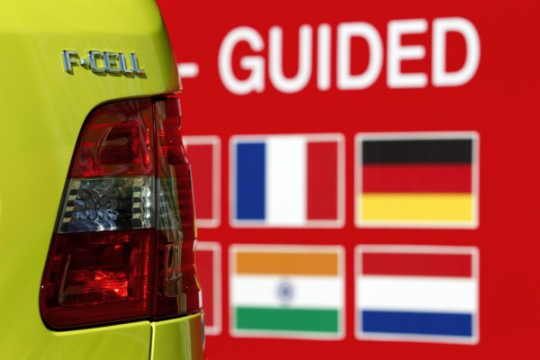 Un tour du monde de plus de 30 000 km en Mercedes Classe B F-Cell à pile à combustible