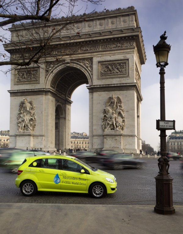 Un tour du monde de plus de 30 000 km en Mercedes Classe B F-Cell à pile à combustible