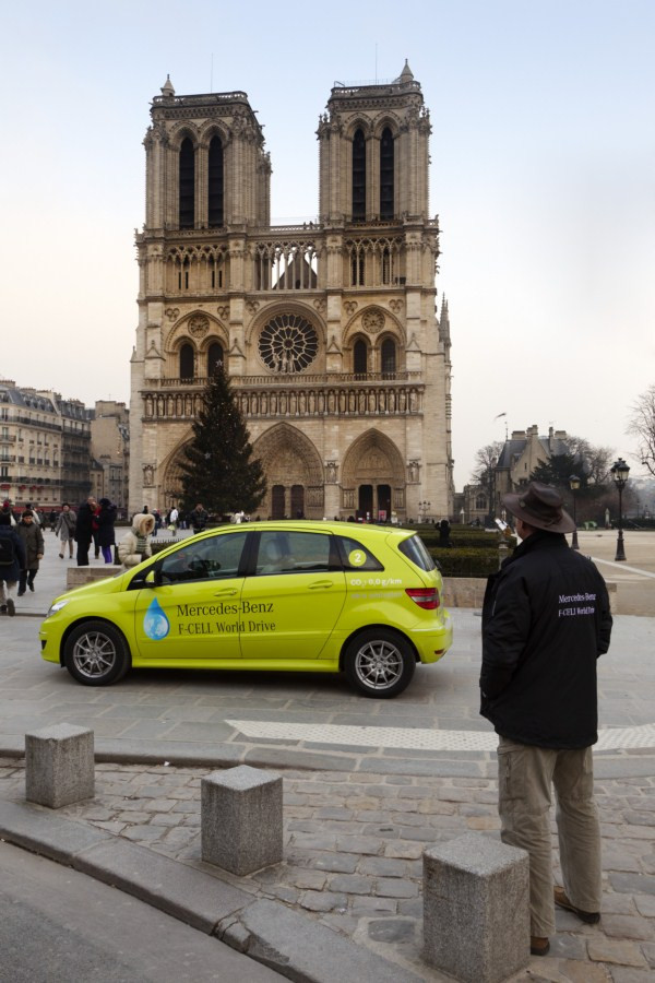 Un tour du monde de plus de 30 000 km en Mercedes Classe B F-Cell à pile à combustible