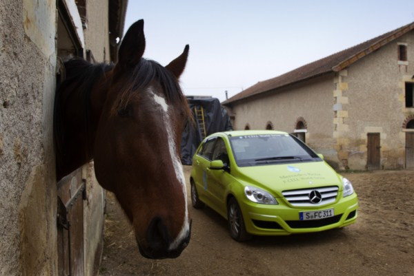 Un tour du monde de plus de 30 000 km en Mercedes Classe B F-Cell à pile à combustible
