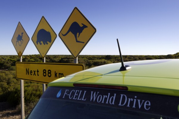 Un tour du monde de plus de 30 000 km en Mercedes Classe B F-Cell à pile à combustible