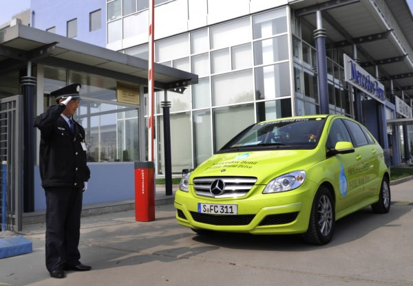 Un tour du monde de plus de 30 000 km en Mercedes Classe B F-Cell à pile à combustible