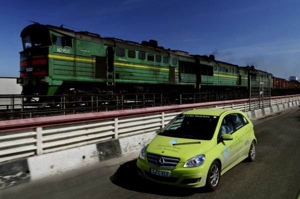 Un tour du monde de plus de 30 000 km en Mercedes Classe B F-Cell à pile à combustible