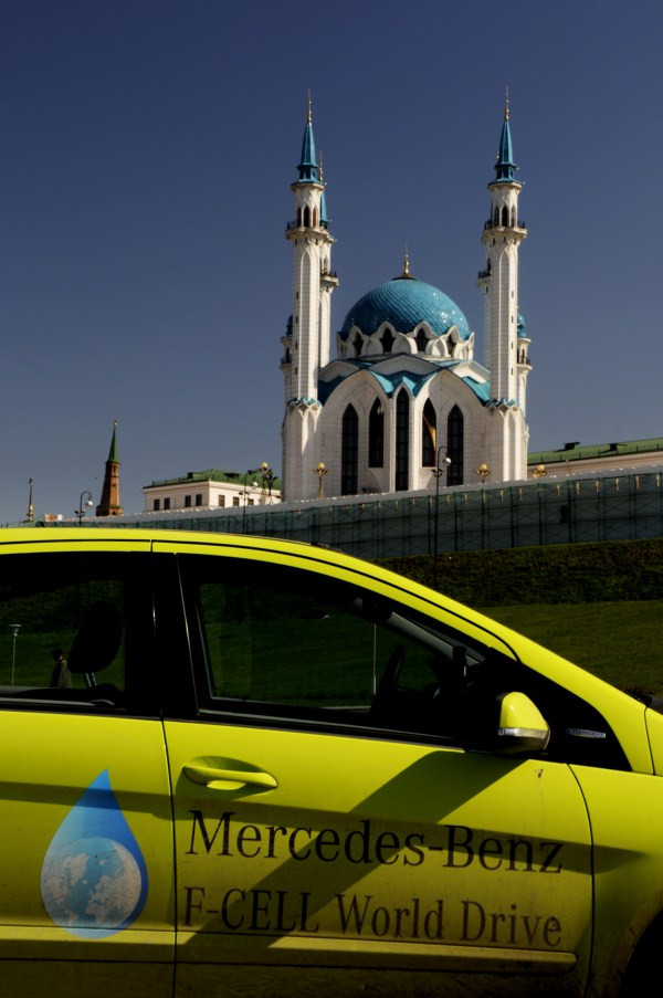 Un tour du monde de plus de 30 000 km en Mercedes Classe B F-Cell à pile à combustible