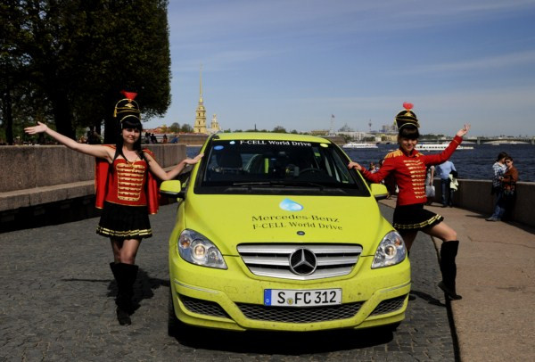 Un tour du monde de plus de 30 000 km en Mercedes Classe B F-Cell à pile à combustible