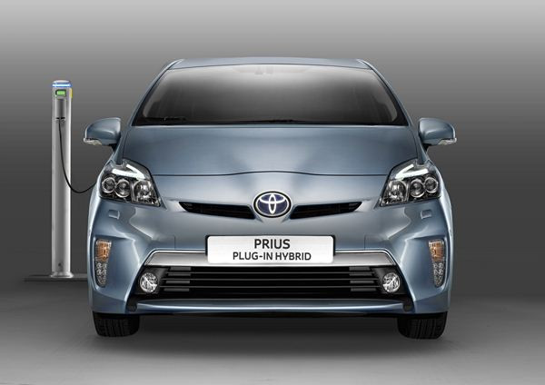 Une consommation de 2,2 litres aux 100 km avec la Toyota Prius Hybride Rechargeable