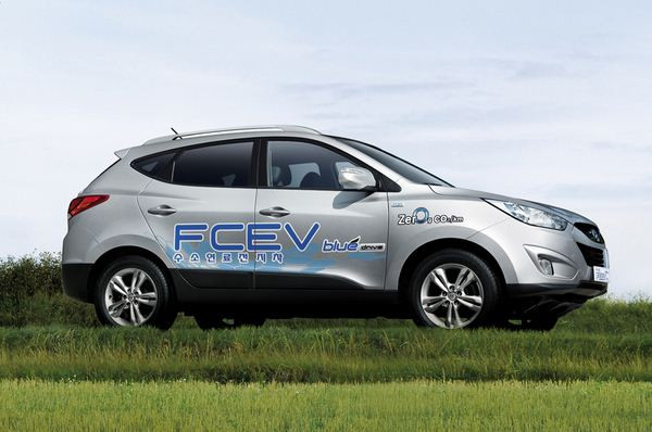 Premiers tours de roues au volant de la Hyundai ix35 FCEV à hydrogène